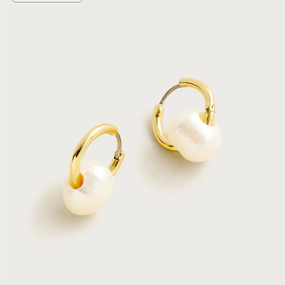 NWT JCrew Freshwater Pearl Huggie Hoop Earrings